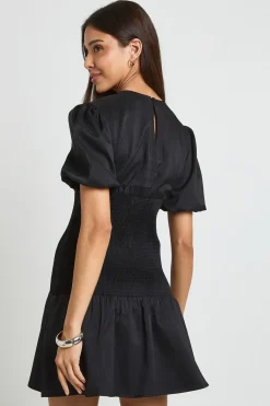 boohoo Robe Mini À Taille Froncée Avec Ourlet Tombant<Femme Robes|Robes De Soirée Chic
