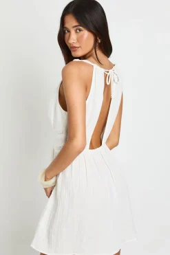 Robe Mini Texturée Avec Finitions En Dentelle