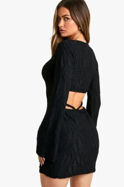Robe mini texturée à manches évasées
