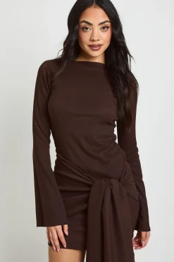 boohoo Robe Mini Texturée À Nouer Devant<Femme Looks Chocolat|Robes Moulantes