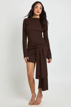boohoo Robe Mini Texturée À Nouer Devant<Femme Looks Chocolat|Robes Moulantes