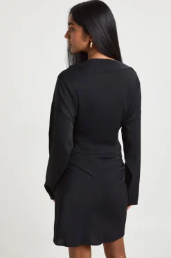 boohoo Robe Mini Tissée à Encolure Slash et Côtés Froncés<Femme Robes À Manches Longues|Robes