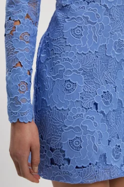 KarenMillen Robe mini tissée en dentelle guipure à col haut<Femme Satin Et Dentelle|Robes À Manches Longues