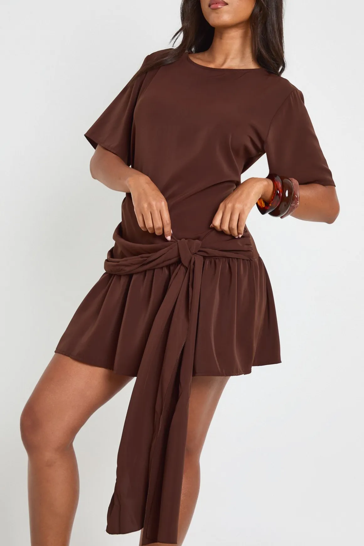 Robe Mini Tissée À Taille Nouée Et Ourlet Asymétrique