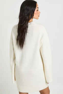 Robe Mini Tricotée à Col V Ultra Douce