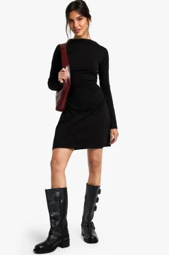 boohoo Robe mini t-shirt à manches longues avec fronces sur le côté<Femme Robes À Manches Longues|Robes