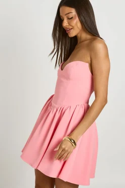 Robe Mini Évasée À Encolure Cœur Et Dos Ouvert
