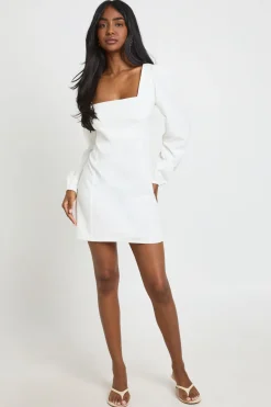 Robe Mini Évasée À Manches Volumineuses