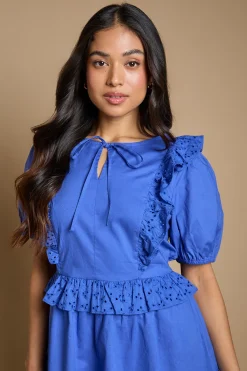 Robe Mini À Volants Broderie Anglaise Avec Nœud Devant Petite