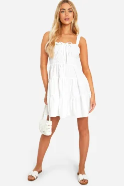 Robe mini à volants smockée