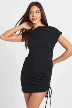 Robe Moulante À Côtes Froissées Col Asymétrique Et Côtés Froncés