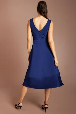 Robe Moulante Midi Sans Manches À Col V