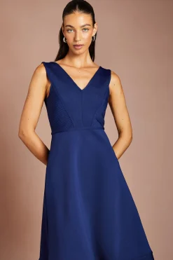 Robe Moulante Midi Sans Manches À Col V
