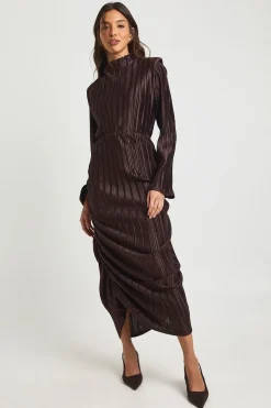 boohoo Robe Moulante Mi-Longue à Col Montant Plissé<Femme Robes Mi-Longues|Robes Moulantes