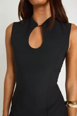 Robe Moulante Mini À Col Montant