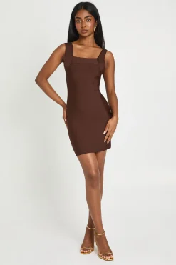 Robe Moulante Mini À Encolure Dégagée En Bandage Premium