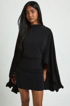 Robe Moulante Mini À Manches Cape