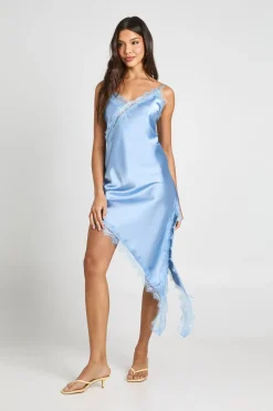 boohoo Robe Nuisette Asymétrique En Satin Et Dentelle<Femme Satin Et Dentelle|Robes