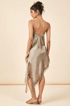 Robe Nuisette Asymétrique En Satin Et Dentelle