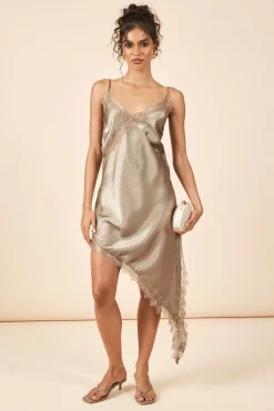 Robe Nuisette Asymétrique En Satin Et Dentelle