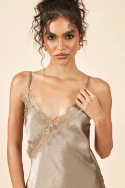Robe Nuisette Asymétrique En Satin Et Dentelle