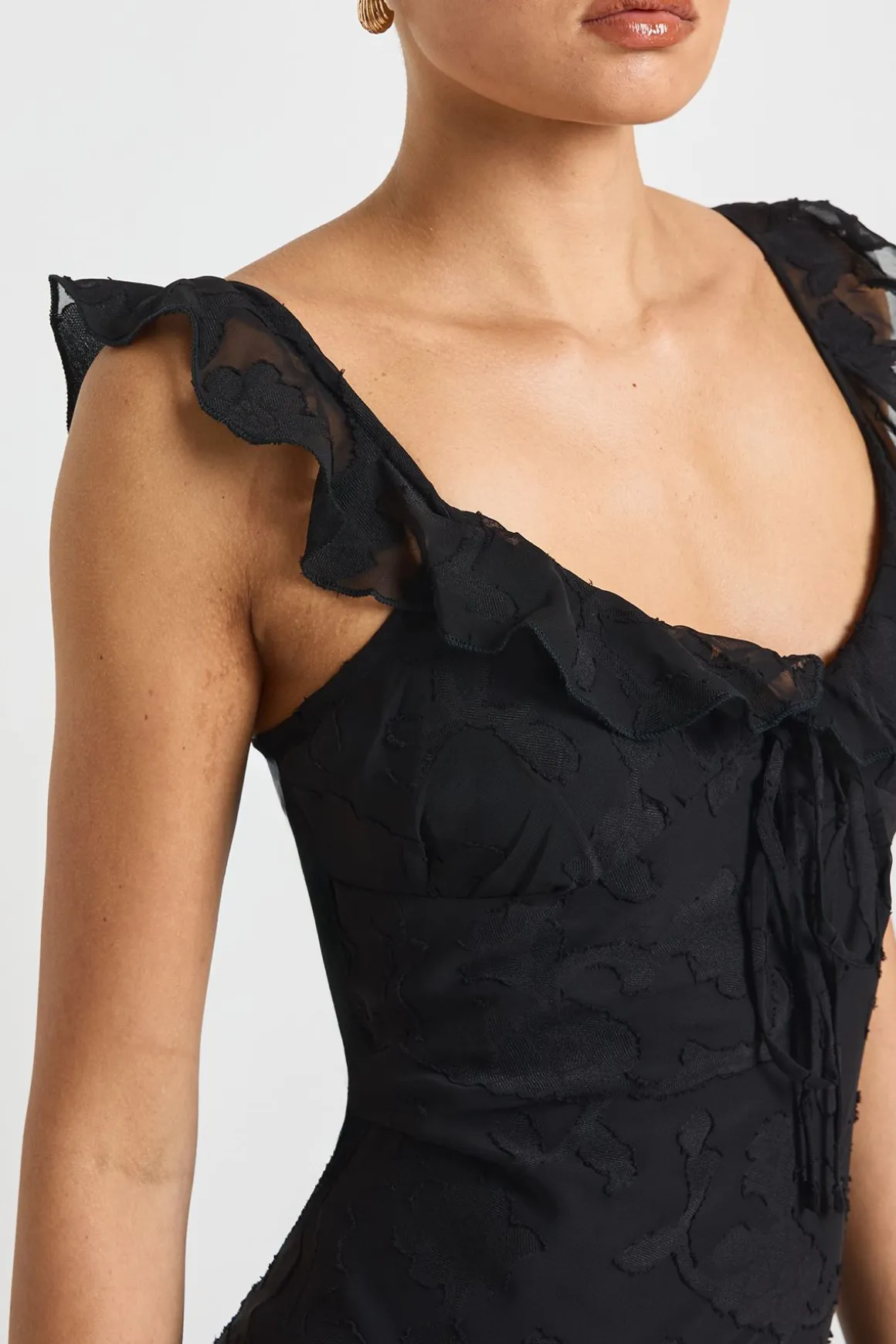 Robe Nuisette à Bretelles Volantées Motif Floral Dévoré