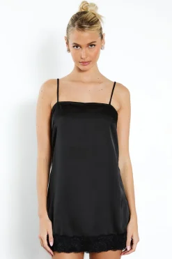 Robe nuisette à encolure carrée avec bordure en dentelle