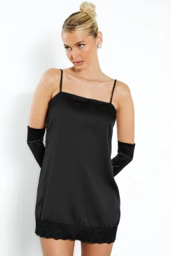 Robe nuisette à encolure carrée avec bordure en dentelle