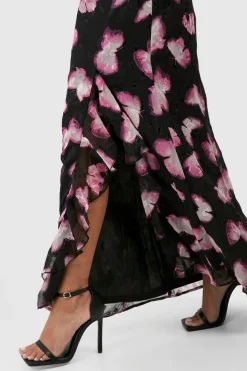 boohoo Robe nuisette imprimée à manches drapées<Femme Toutes Les Robes|Robes Noires Nouées