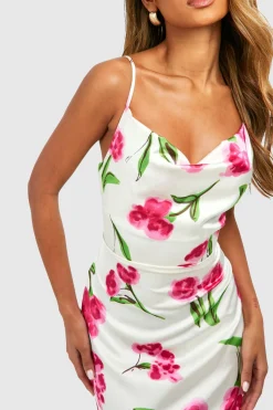 Robe nuisette mi-longue en satin floral à encolure drapée