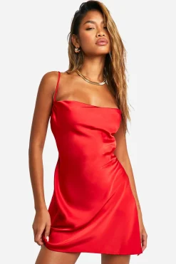 Robe nuisette mini en satin à encolure drapée