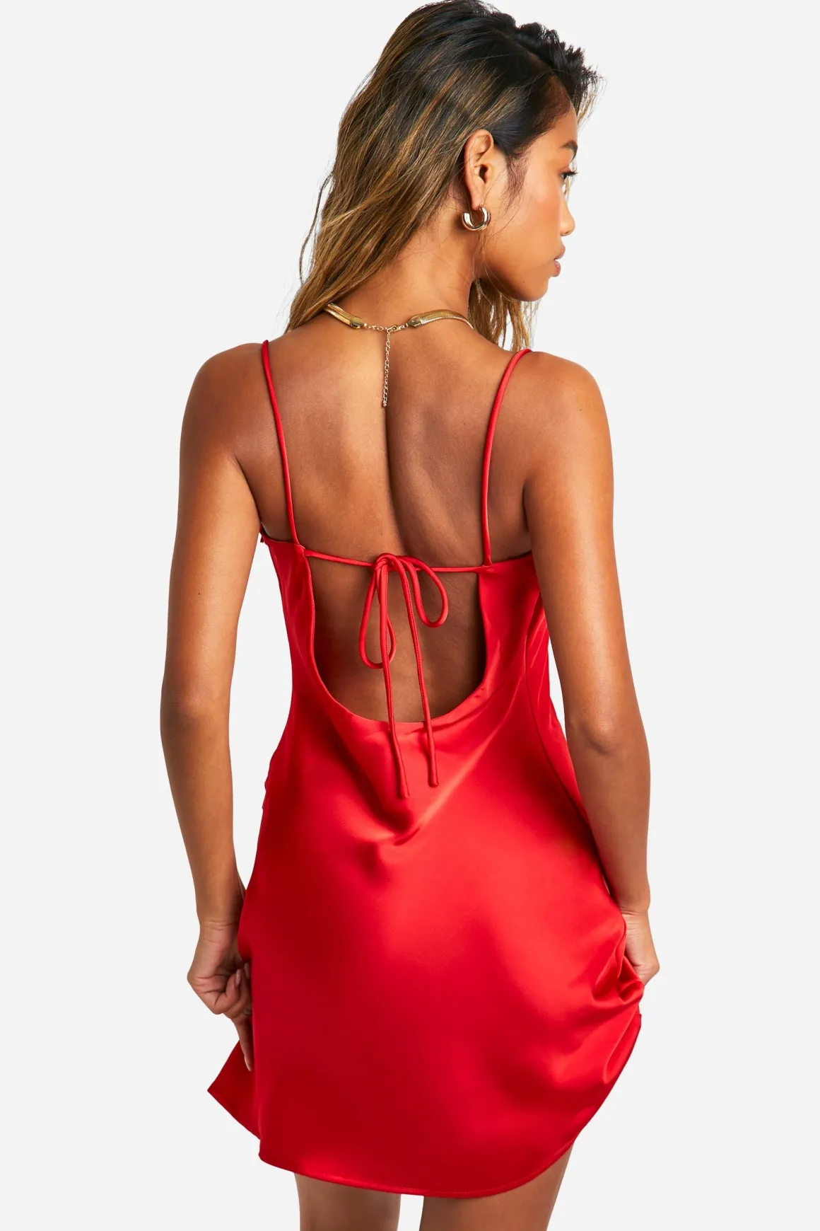 Robe nuisette mini en satin à encolure drapée