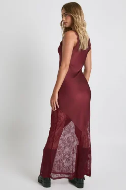 Robe nuisette à ourlet en dentelle