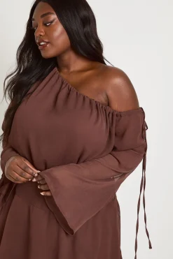 boohoo Robe Patineuse Asymétrique En Mousseline Grande Taille<Femme Looks Chocolat|Robes Patineuses