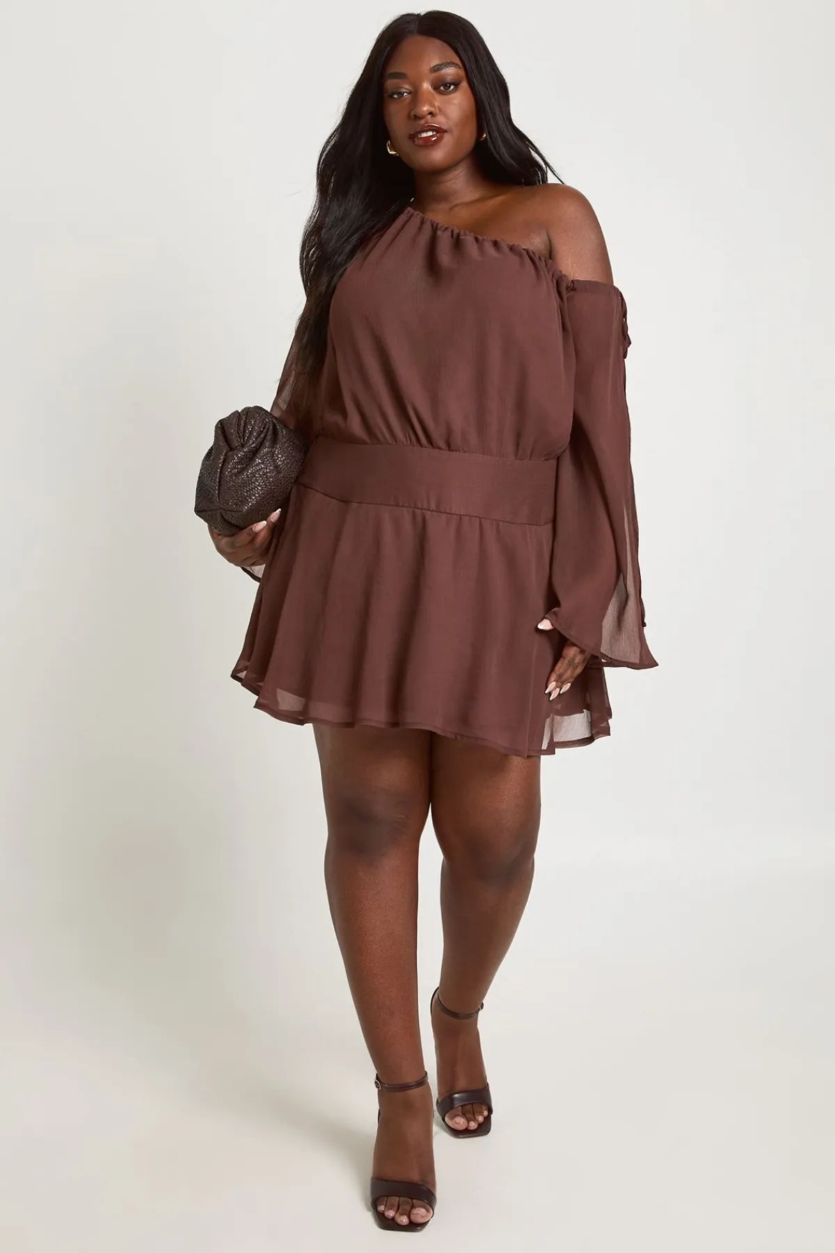 boohoo Robe Patineuse Asymétrique En Mousseline Grande Taille<Femme Looks Chocolat|Robes Patineuses