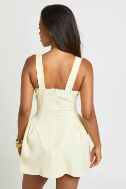 boohoo Robe Patineuse Cintrée À Décolleté Cœur<Femme Robes Patineuses|Robes