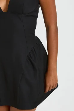 Robe Patineuse Cintrée À Décolleté Cœur