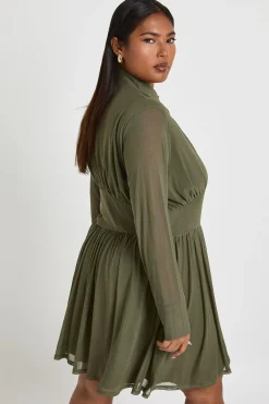 boohoo Robe Patineuse à Col en Maille Grande Taille<Femme Robes Patineuses|Robes À Manches Longues