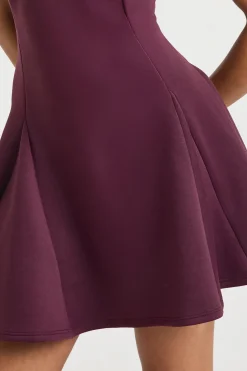 boohoo Robe Patineuse à Col Halter Décolleté Plongeant et Ourlet Godets<Femme Robes Patineuses|Robes Remise De Diplôme