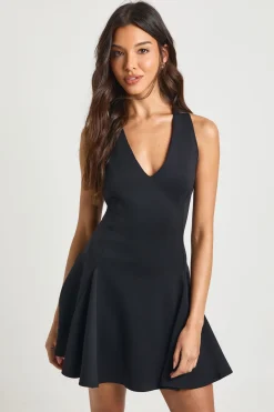 boohoo Robe Patineuse à Col Licou Décolleté Plongeant et Ourlet Godets<Femme Robes Patineuses|Robes