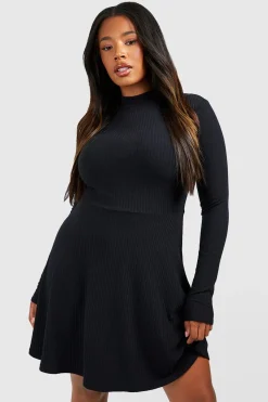boohoo Robe patineuse à col montant en côtes extra-douces<Femme Robes Patineuses|Robes À Manches Longues