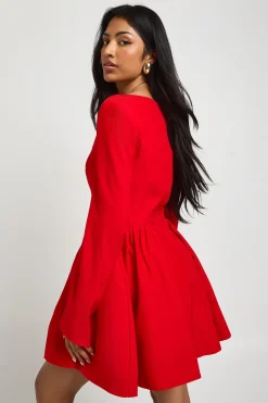 Robe patineuse à corset structurée