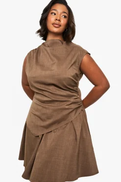Robe patineuse à double couche et épaules froncées Plus