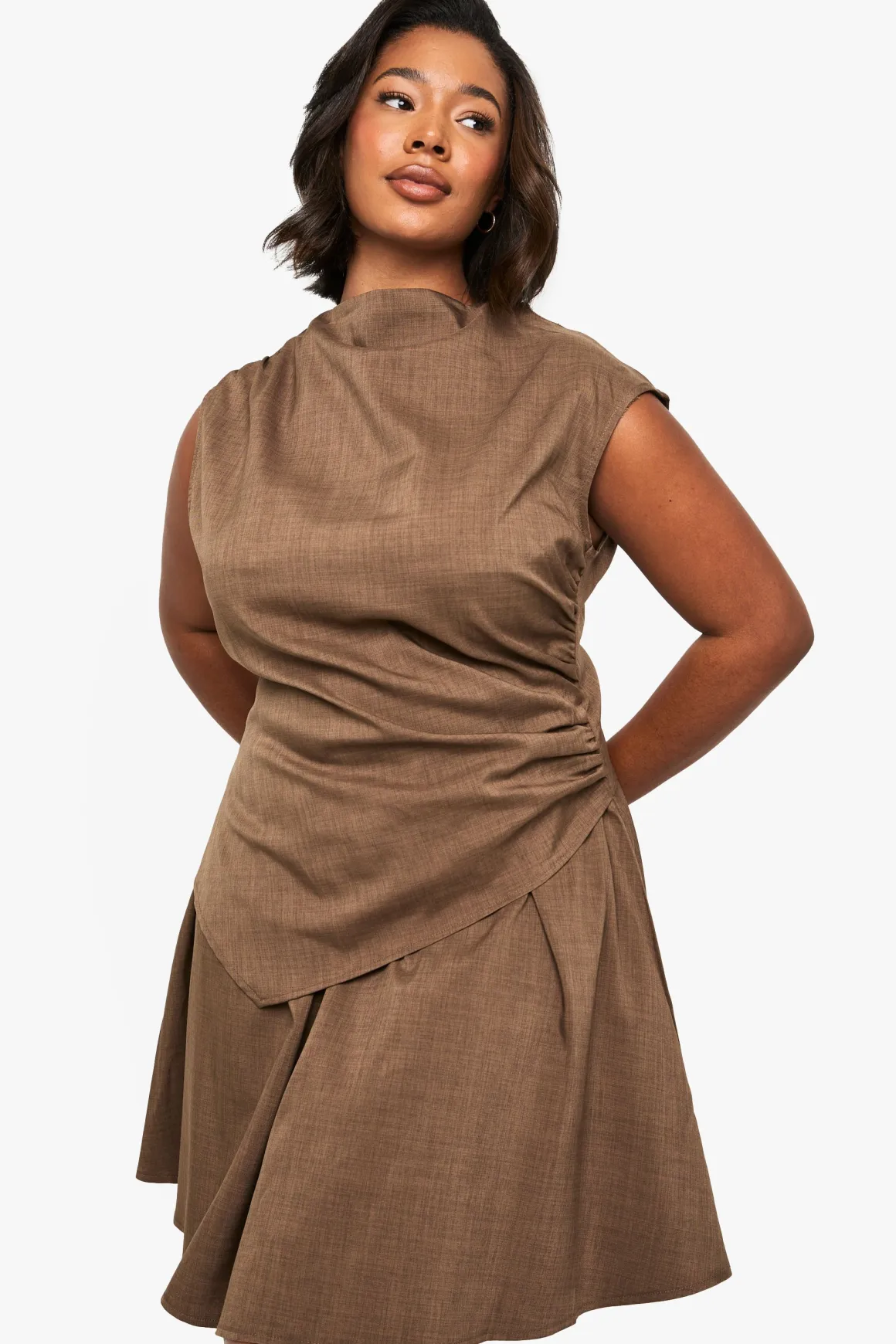 Robe patineuse à double couche et épaules froncées Plus