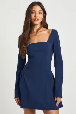 boohoo Robe Patineuse en Bengaline à Encolure Carrée et Taille Froncée<Femme Robes Courtes|Robes Patineuses