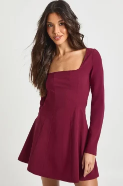 boohoo Robe Patineuse en Bengaline à Encolure Carrée et Ourlet Godet<Femme Robes Patineuses|Robes Remise De Diplôme