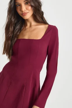 boohoo Robe Patineuse en Bengaline à Encolure Carrée et Ourlet Godet<Femme Robes Patineuses|Robes Remise De Diplôme