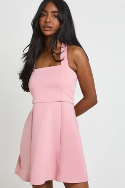 Robe Patineuse À Encolure Carrée Dos Nu