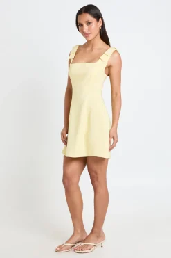 Robe Patineuse À Encolure Carrée Et Bretelles Nouées