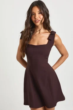 boohoo Robe Patineuse à Encolure Carrée et Bretelles Nouées<Femme Looks Chocolat|Robes Patineuses